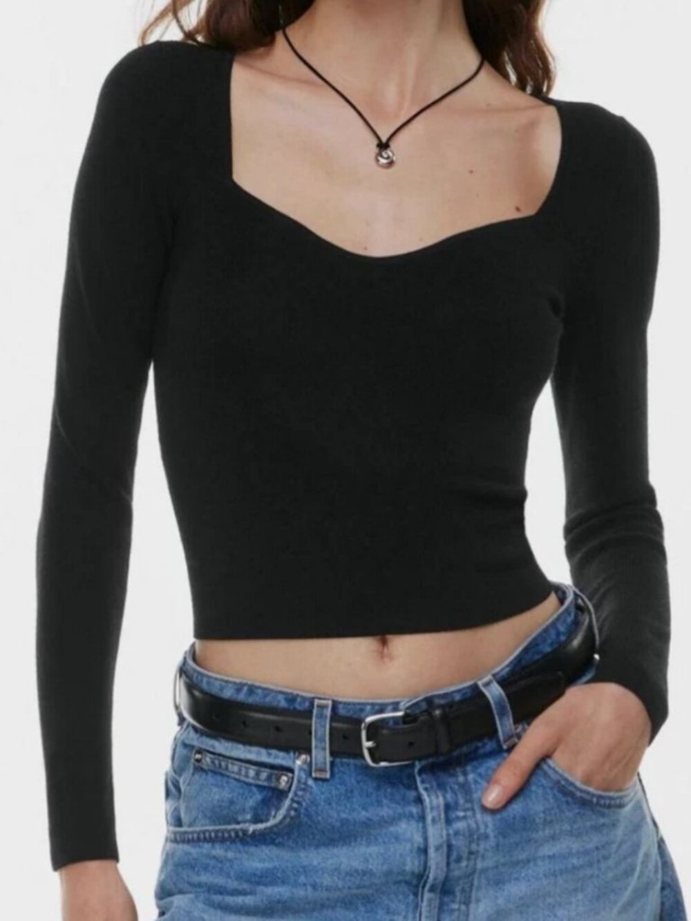 Aritzia Wilfred Tuscany Sweater Sweetheart Neckline in Black